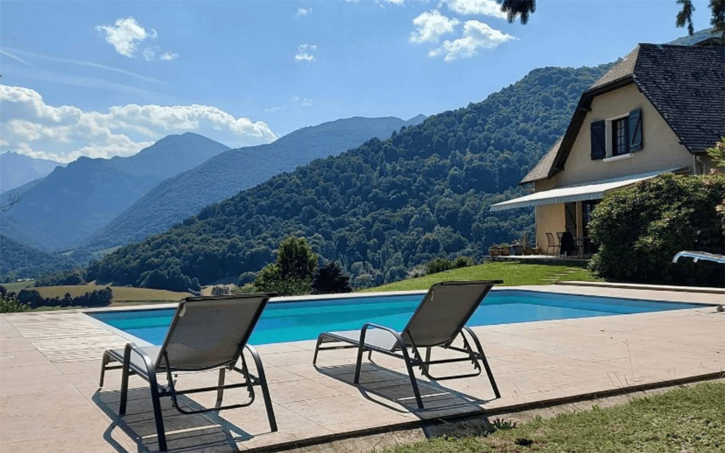 Villa Delb - Vistas a la Montaña, Piscina Privada y Wi-Fi in Arthez-d'Asson, Béarn