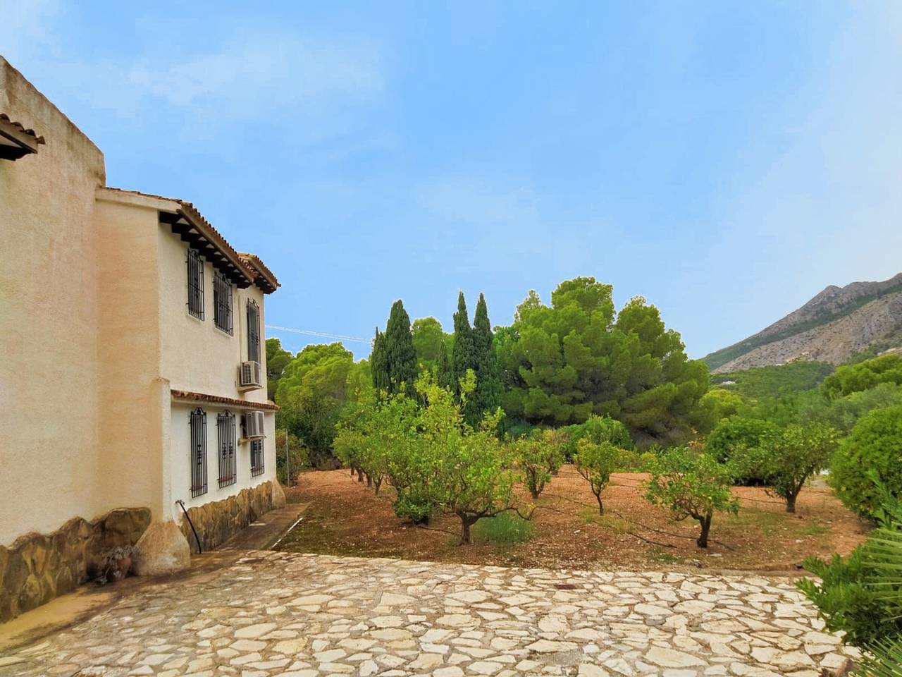 Villa authentique en Espagne avec piscine privée et jardin pour 8 pers in Altea La Vella, Altea