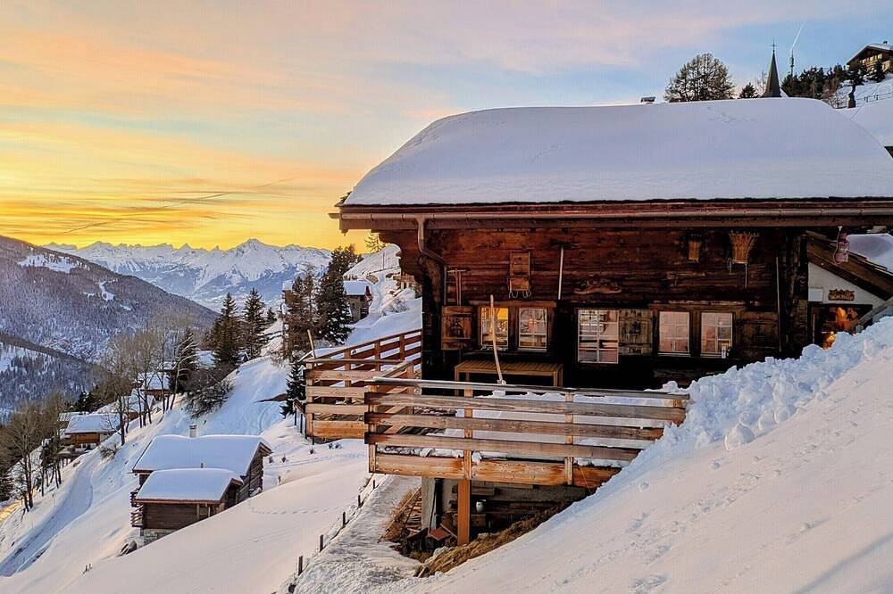 Charmantes, authentisches und warmes Chalet mit 4 Schlafzimmern – Ideal für 6 Personen.Dieses Chalet in Chandolin, Anniviers