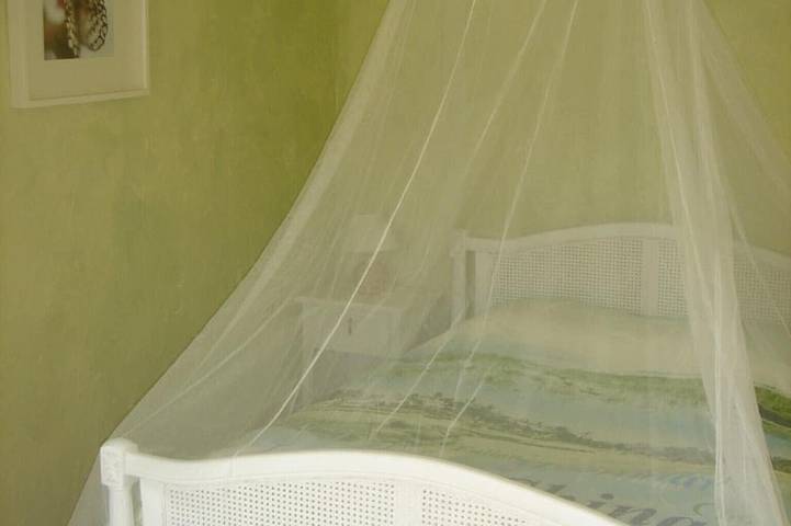 Gîte pour 2 personnes, avec terrasse et piscine ainsi que jacuzzi et jardin à Bussac-Forêt - 2