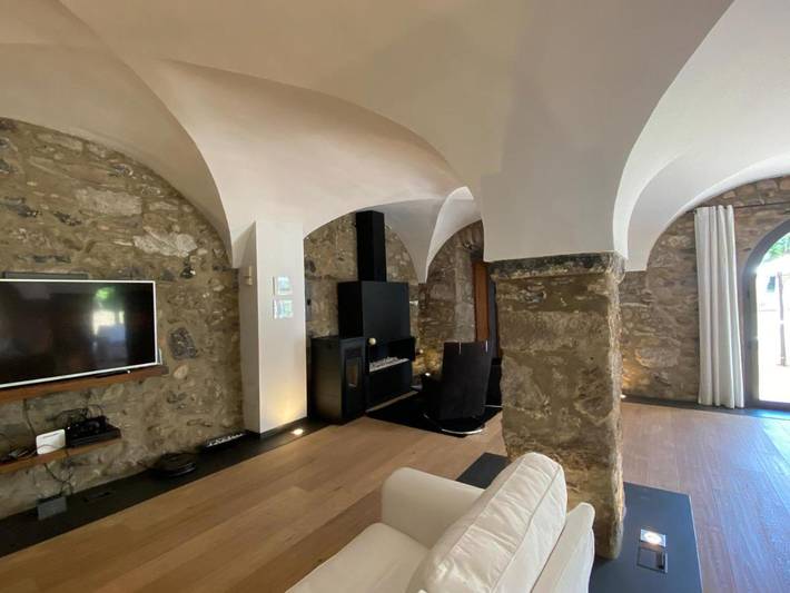 Casa rural para 10 personas, con Balcón y Jacuzzi además de Terraza y Jardín en San Juan les Fonts - 4