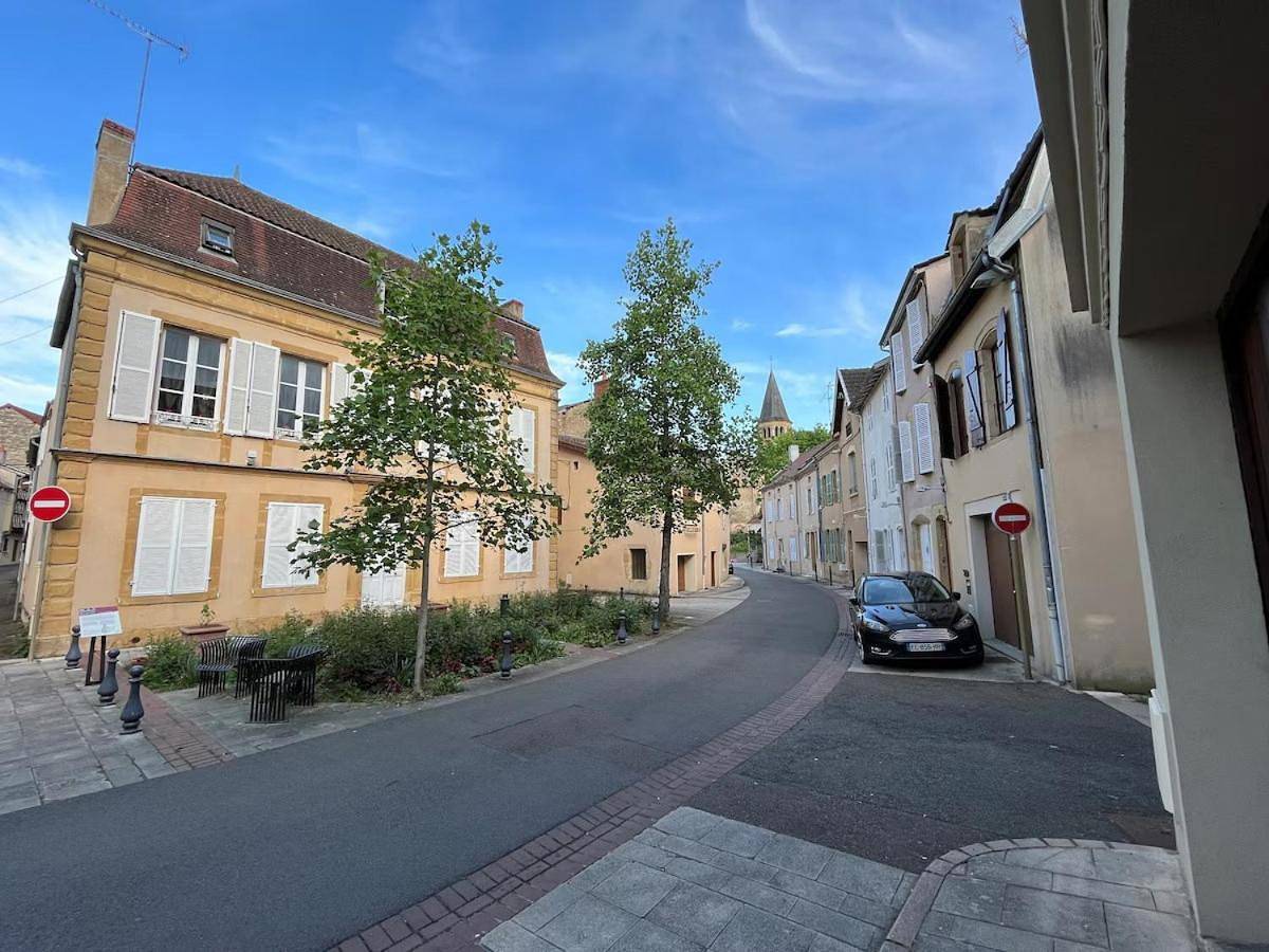 Appartement entier, Studio cosy -Hyper centre -Tout à pied in Paray-le-Monial, Région de Charolles