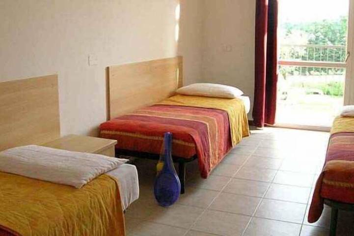 Ferienwohnung für 7 Personen, mit Pool und Garten in Peschiera del Garda - 4