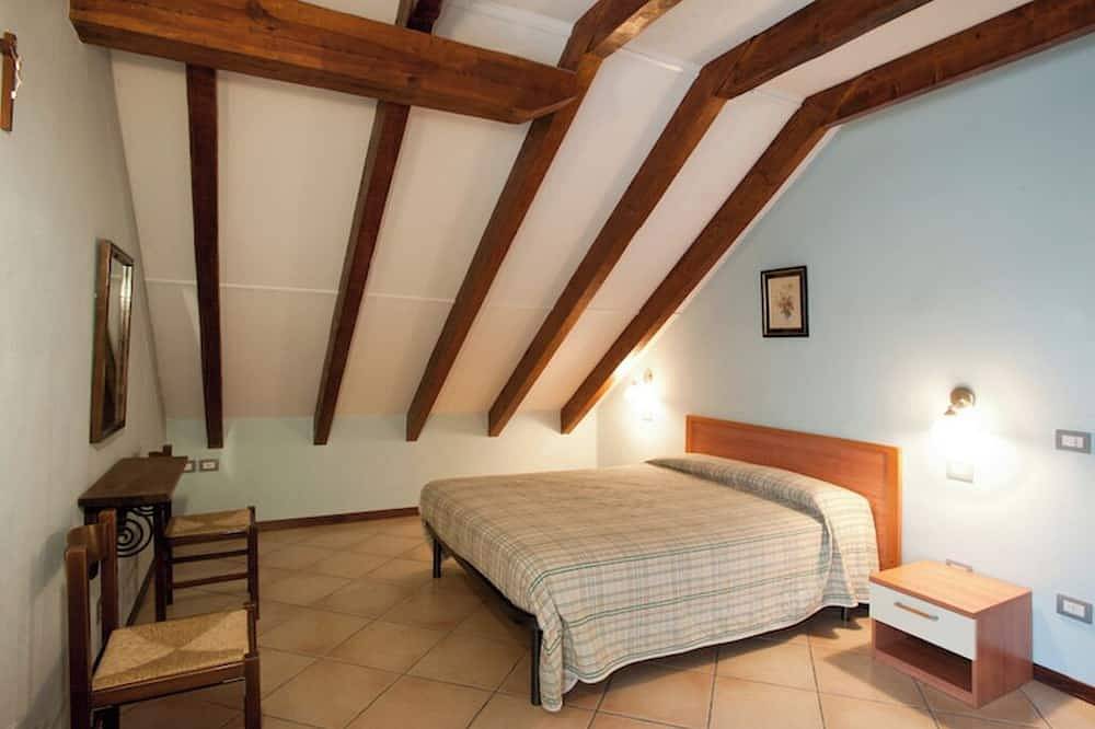 Appartamento intero, Mansarda Ai Monti\nnel cuore del paese, a due passi dalla natura in Santa Maria Maggiore (Città), Comune di Santa Maria Maggiore