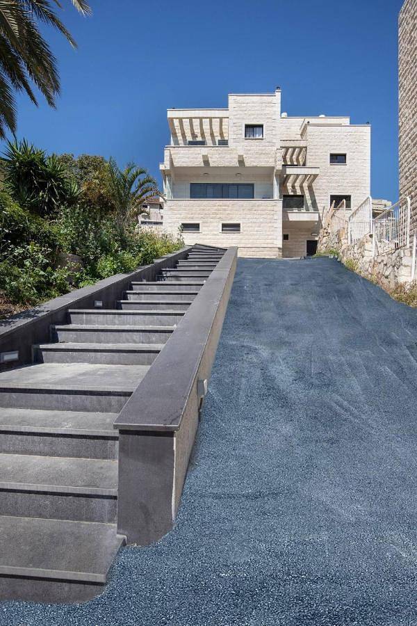 Gîte pour 8 personnes, avec piscine et jardin ainsi que jacuzzi et terrasse à Tibériade - 4