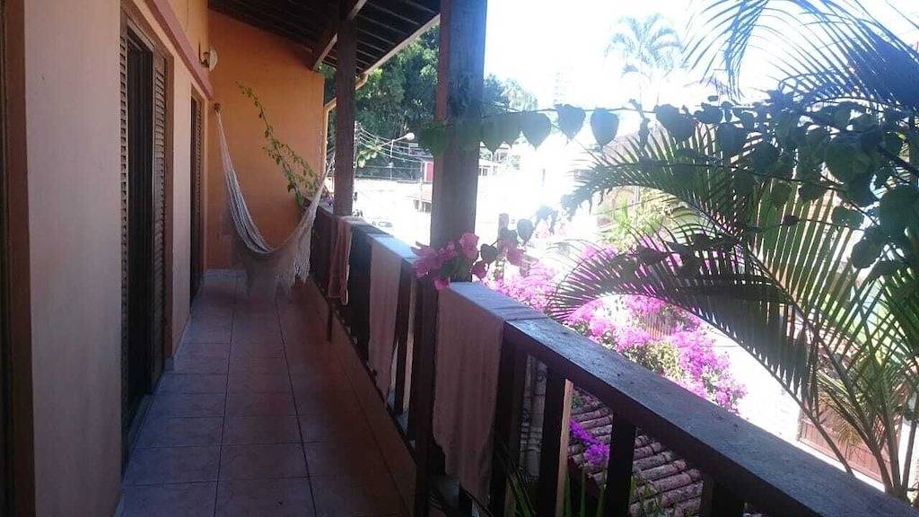 House In The Center Of Mongaguá, Quiet Street, Close To Banks, Market And Beach. in Mongaguá, Baixada Santista