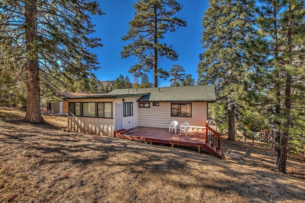 Hidden Pines: In der Nähe vom Bärenberg! Bbq! Deck! Foosball Table! Kamin! Garten! in Moonridge, Big Bear Lake