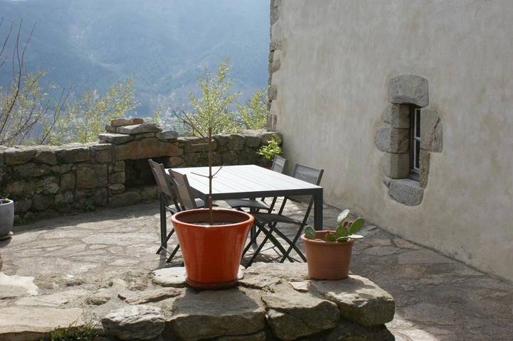 Maison de campagne pour 4 personnes, avec vue et terrasse à Laboule - 2