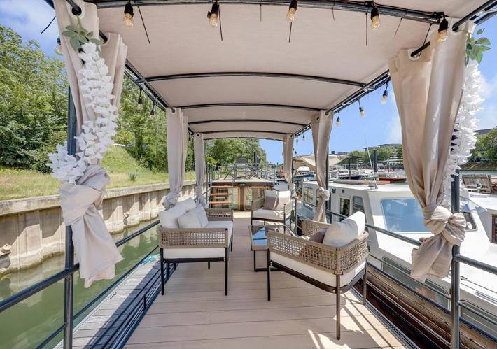 Bateau pour 2 personnes, avec Balcon ainsi que Terrasse et Vue dans les Hauts-de-Seine - 3