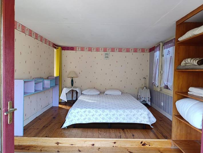 Gîte pour 5 personnes, avec vue et balcon à Les Mayons - 4