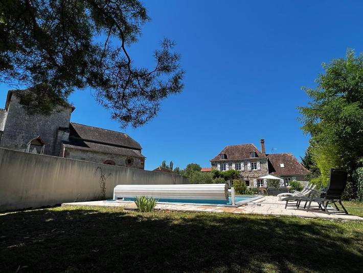 Location de vacances pour 10 personnes, avec jardin ainsi que piscine et vue, animaux acceptés à Chauffour-sur-Vell - 4