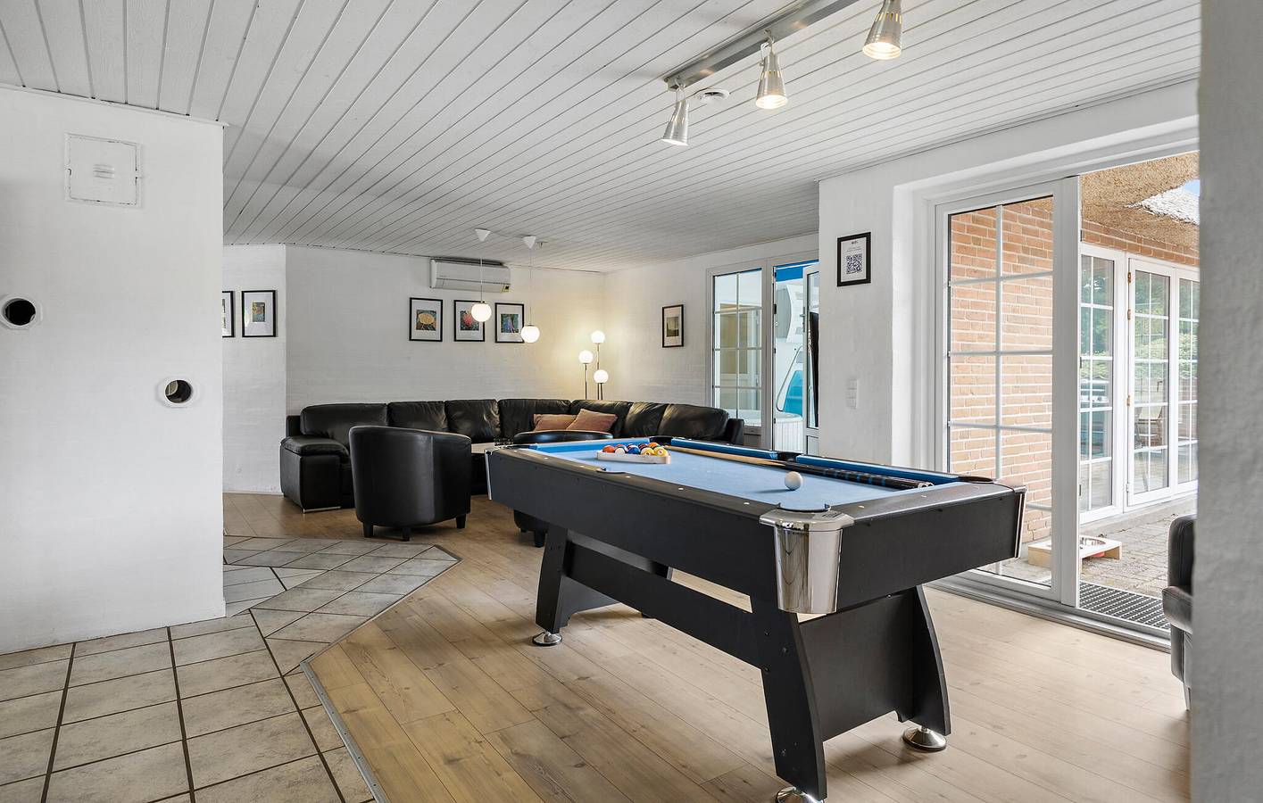 Feriehus for 14 personer med badebasseng in Fjand, Nissumfjorden