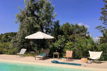 Chambre d’hôte pour 2 personnes, avec jardin et piscine à Évisa
