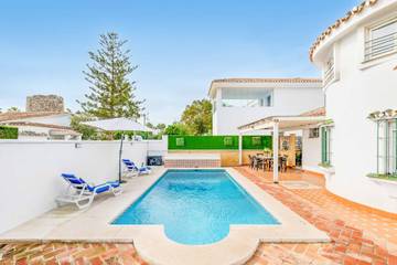 Finca voor 9 Personen in Vilas de Costalita, Estepona, Afbeelding 1