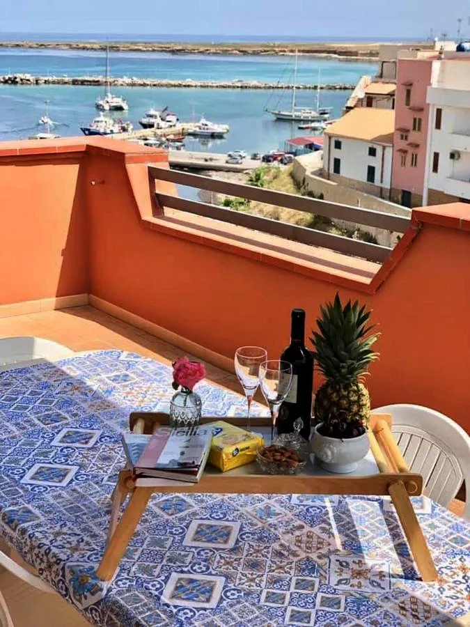 Alojamiento y desayuno para 2 personas, con balcón y vistas - 1