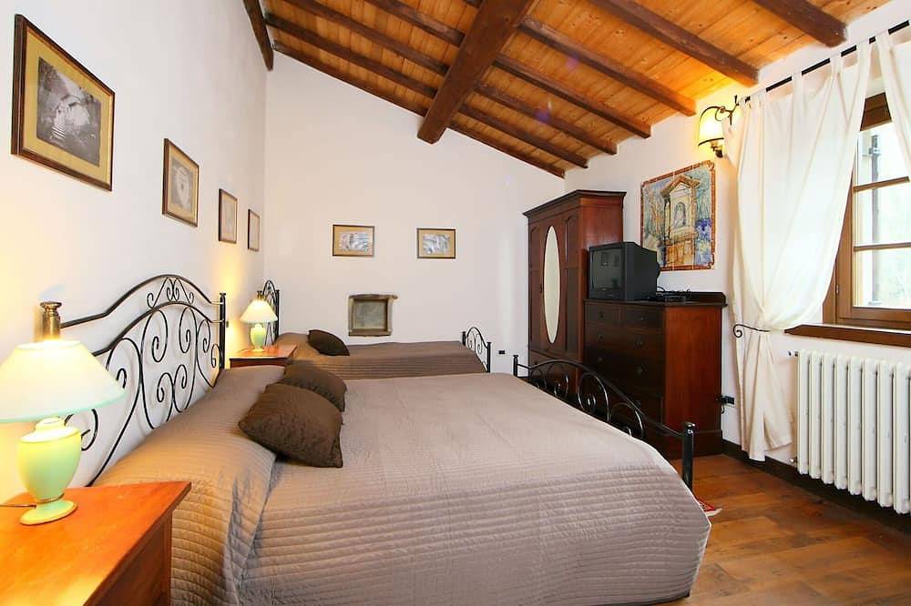 Preciosa casa de vacaciones privada con piscina privada, Wifi, jacuzzi, Tv, patio in Sansepolcro, Valtiberina