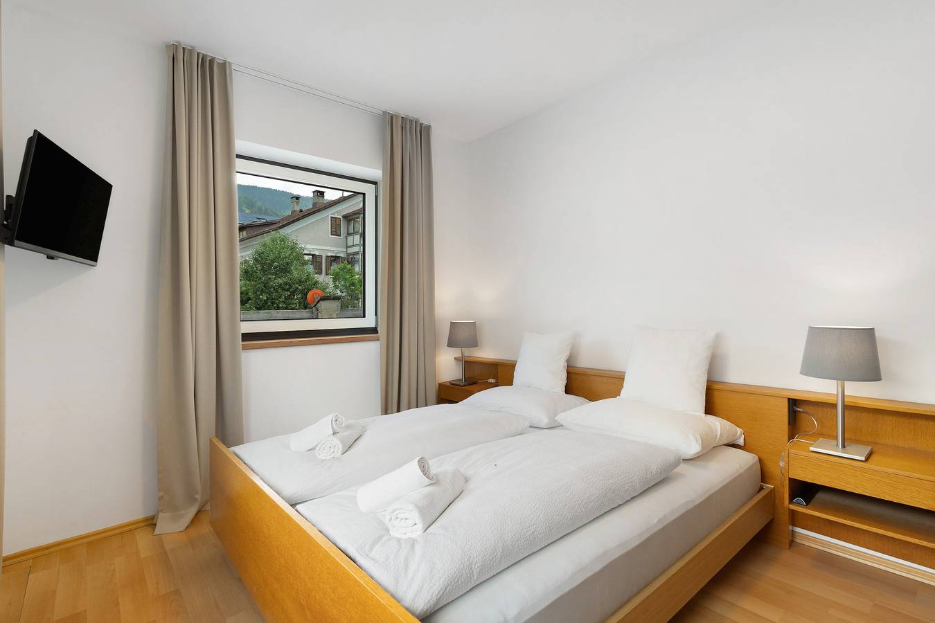 Ganze Wohnung, Apartment „Hofer Maria“ mit Bergblick, Wlan, Terrasse und Garten in Pragser Wildsee, Niederdorf
