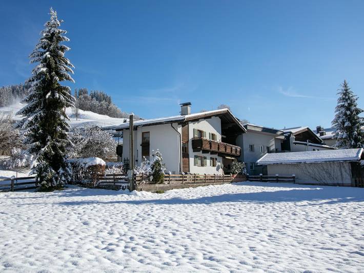 Geheel appartement, Gezellig zonnig appartement 230m van de skilift in Hopfgarten im Brixental, Kaisergebirge