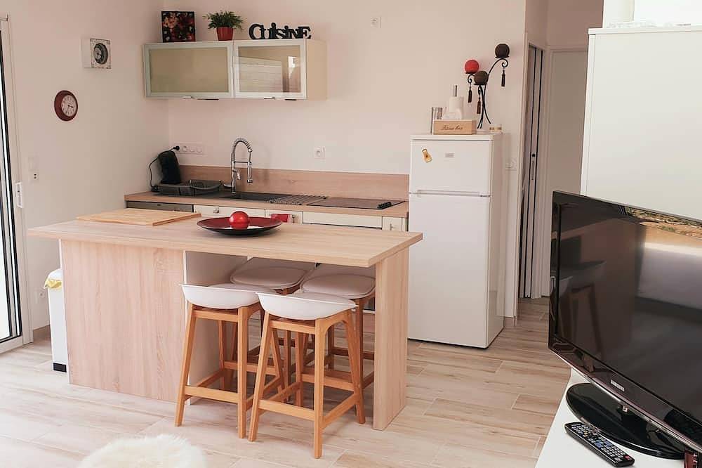 Apartamento entero, Bright cottage with terrace and garden in Dompierre-sur-Mer, Región de La Rochelle