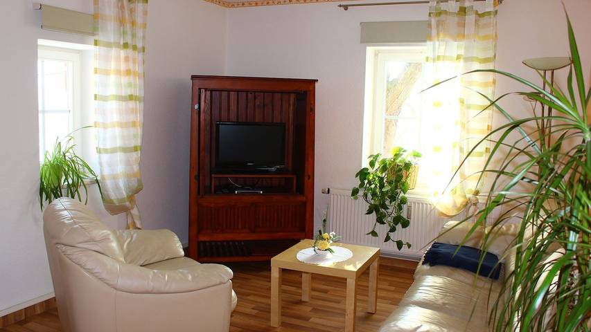 Ferienwohnung für 4 Personen, mit Pool und Garten - 1