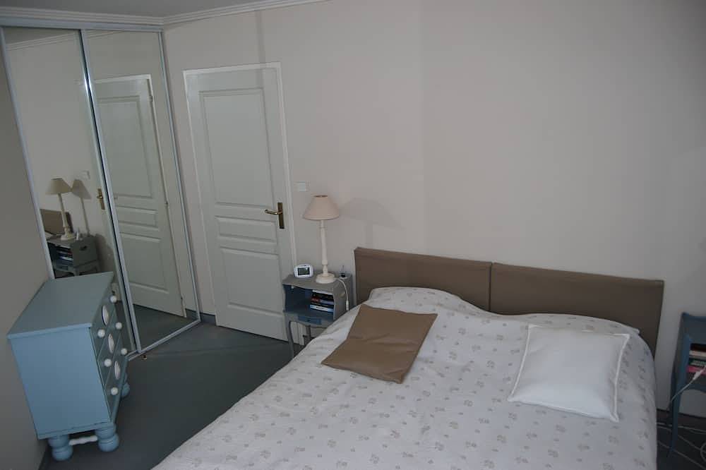 Appartement entier, La Baule plage benoit,T2 +cabine, immeuble front de mer in La Baule-Escoublac, Côte d'Amour
