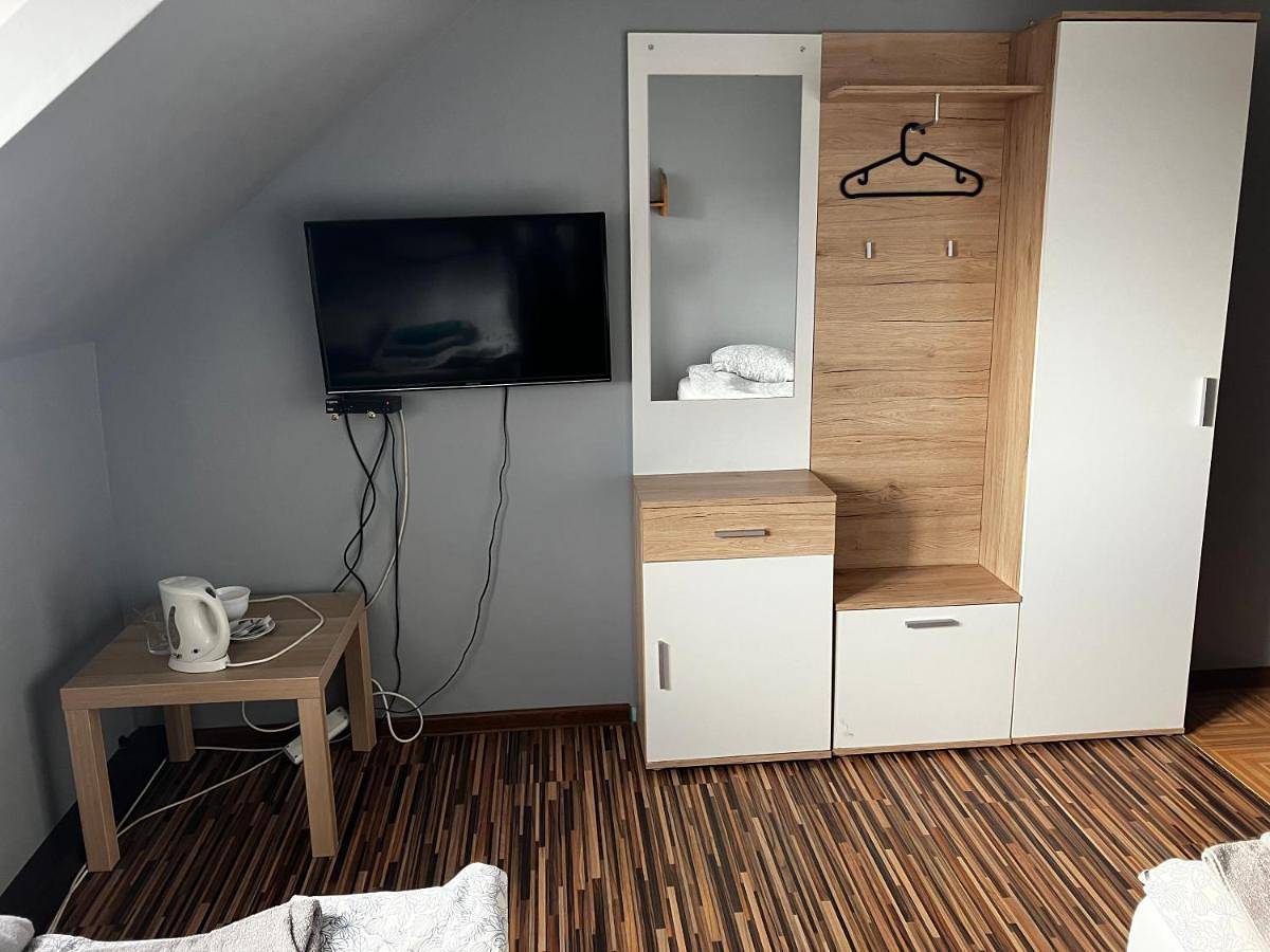Cały apartament wypoczynkowy, Quadruple Room with Shower in Płock, Mazowsze