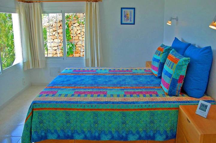 Ibiza Vista    Ferienhaus in absoluter Traumlage   Wlan/ Pool in Cap Martinet, Santa Eulària des Riu