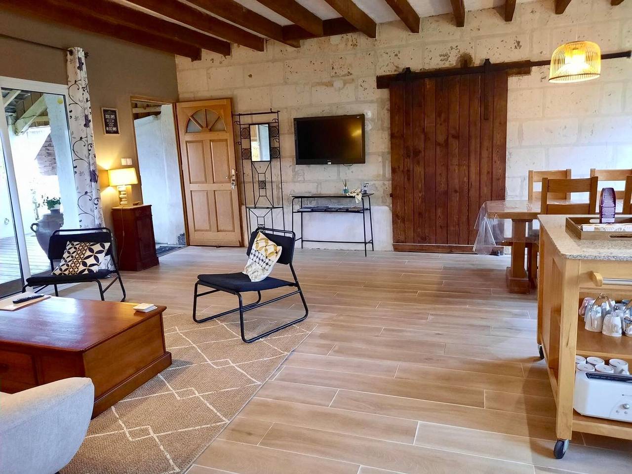 Encantador Gîte Cerca de la Loire con Jardín y Terraza Cúbierta para 4 Personas in Brain-sur-Allonnes, Valle del Loira
