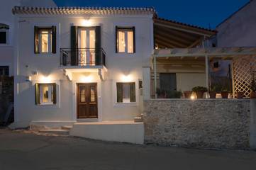 Gîte pour 5 personnes, avec vue et terrasse dans Pýlos
