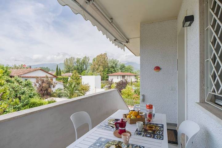 Appartamento vacanze per 6 persone, con balcone e giardino - 1
