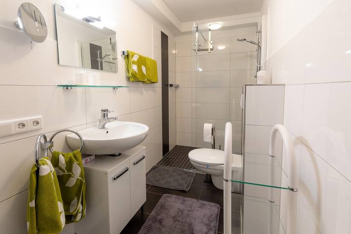 Ferienwohnung für 2 Personen, mit Balkon/Terrasse und Garten in Neuastenberg - 4