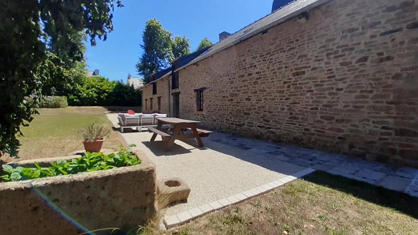 Location de vacances pour 2 personnes, avec jardin à Lanvallay - 3