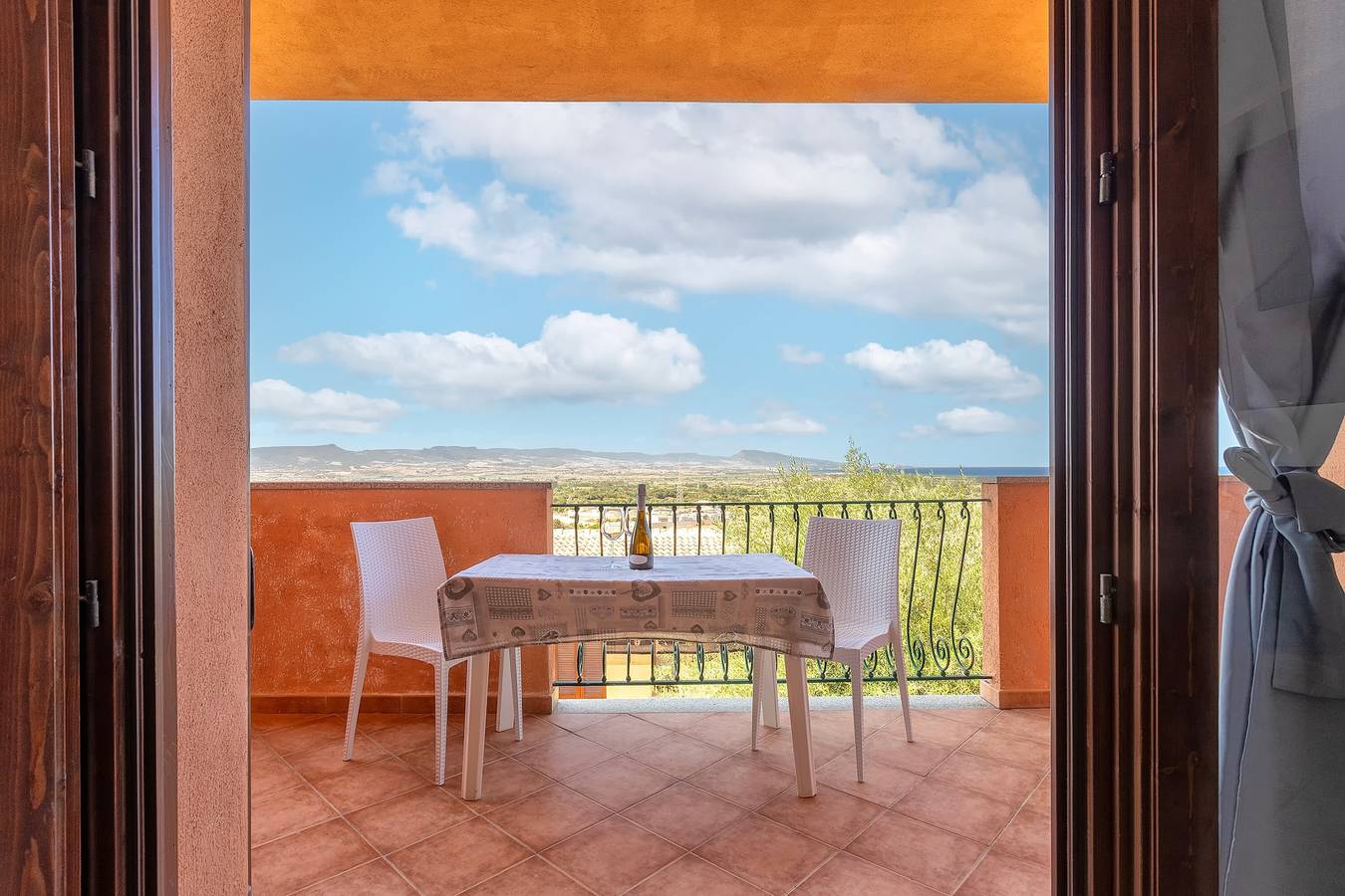 Ferienhaus 'Calypso Sea View Holiday House' mit Meerblick, Wlan und Klimaanlage in Badesi, Olbia-Tempio