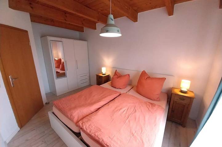 Ferienhaus für 6 Personen, mit Terrasse und Garten in Krummhörn - 2