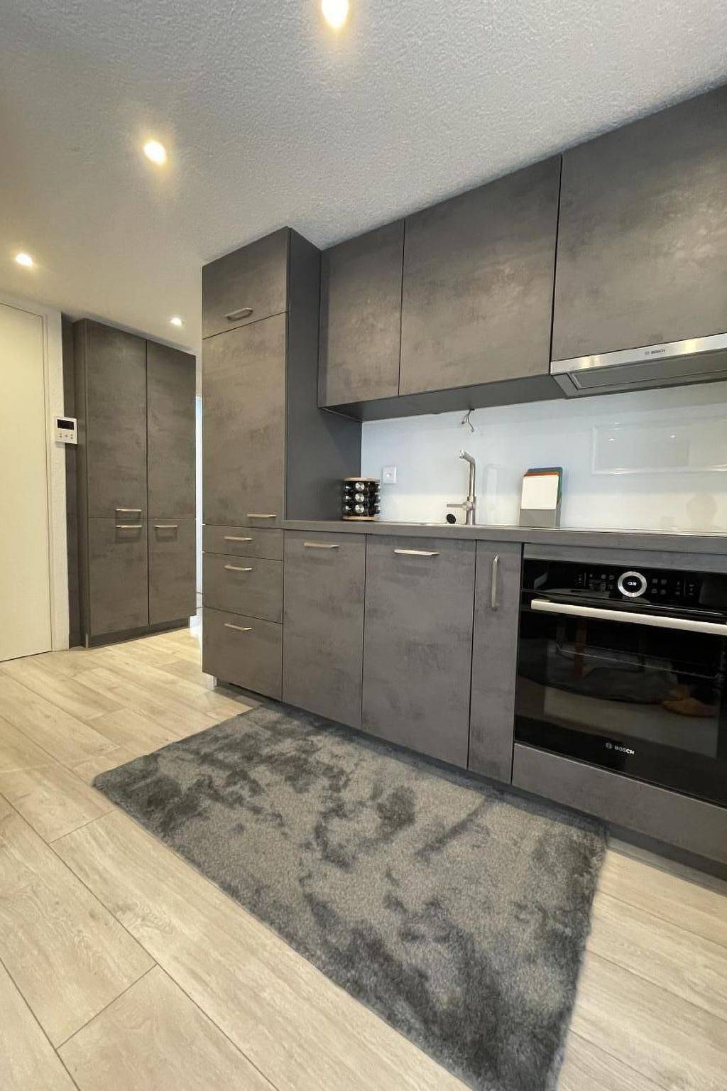 Ganze Wohnung, Appartement mit privatem Parkplatz in Quarten, Churer Rheintal