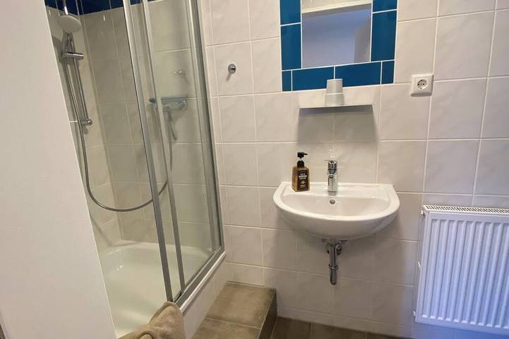 Ganze Wohnung, Einzelzimmer mit Gemeinschaftsküche im Hofgohlis in Cossebaude, Dresden