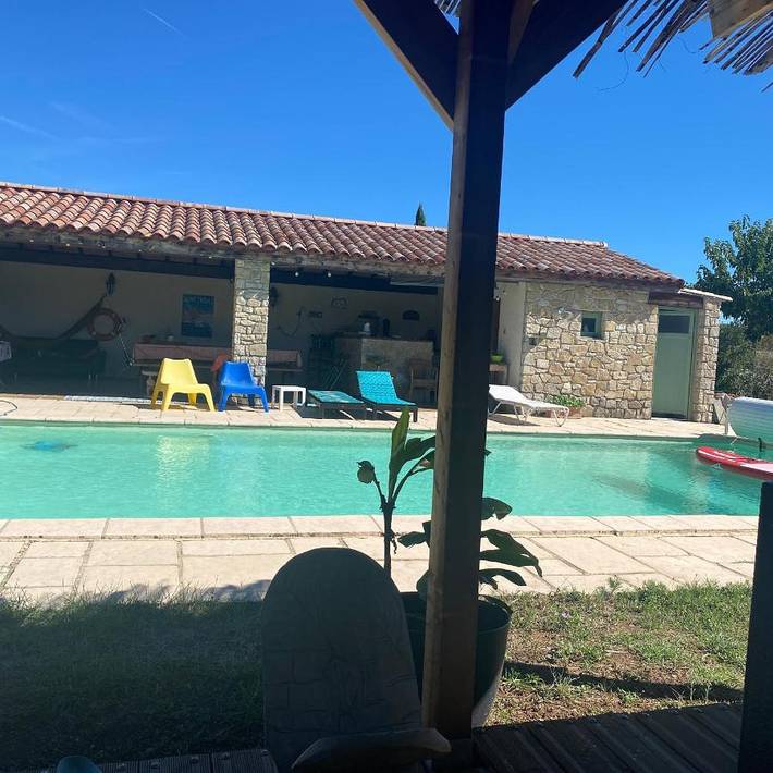Appartement de vacances pour 4 personnes, avec jardin et piscine