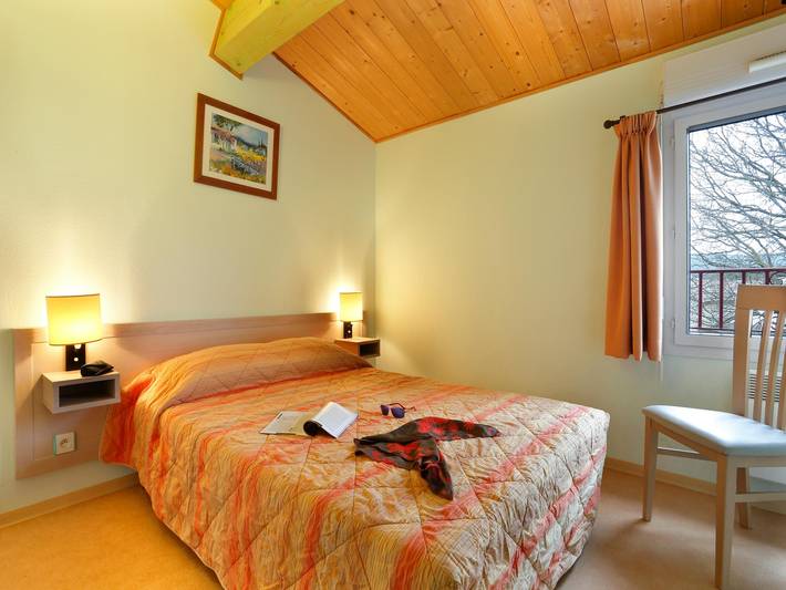 Location de vacances pour 8 personnes, avec terrasse et piscine, adapté aux familles à Tourrettes - 3