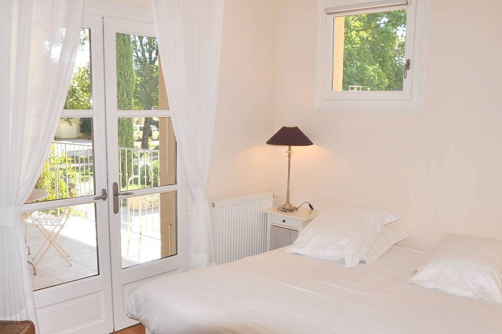 La Scie, charming and elegant holiday home for 10 p., at  the Gates of Provence in Divajeu, Die region