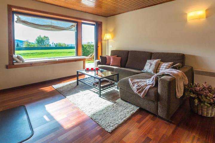 Gîte pour 4 personnes, avec piscine ainsi que jardin et vue, animaux acceptés à Osséja - 3