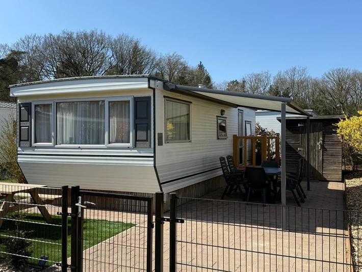 Location de vacances pour 5 personnes, avec piscine et jardin ainsi que vue et bassin pour enfant dans Nijverdal
