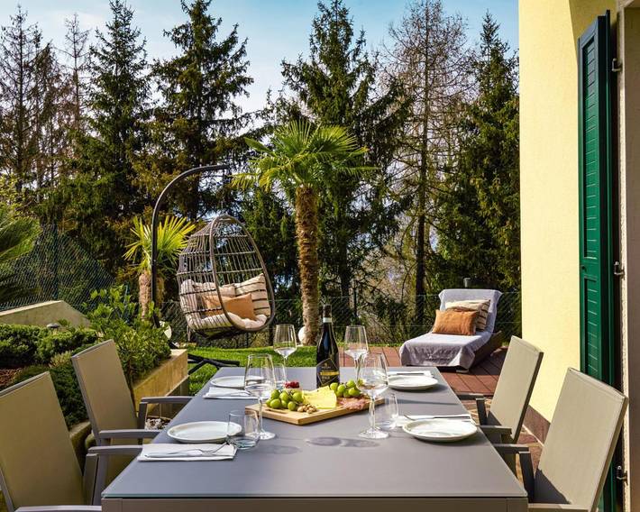 Ferienhaus für 6 Personen, mit Seeblick und Ausblick sowie Garten am Gardasee - 4
