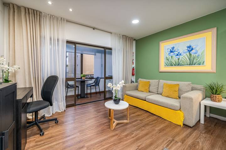 Ganzes Studio, Studio „Zizas House“ mit Wlan und Klimaanlage in Praia da Rocha, Portimão