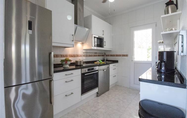 Apartment mit Meerblick, Parkplatz, Pool und WiFi in Ciudad Quesada, Rojales