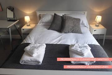 Apartment for 12 People in Chester, Cheshire, Photo 1