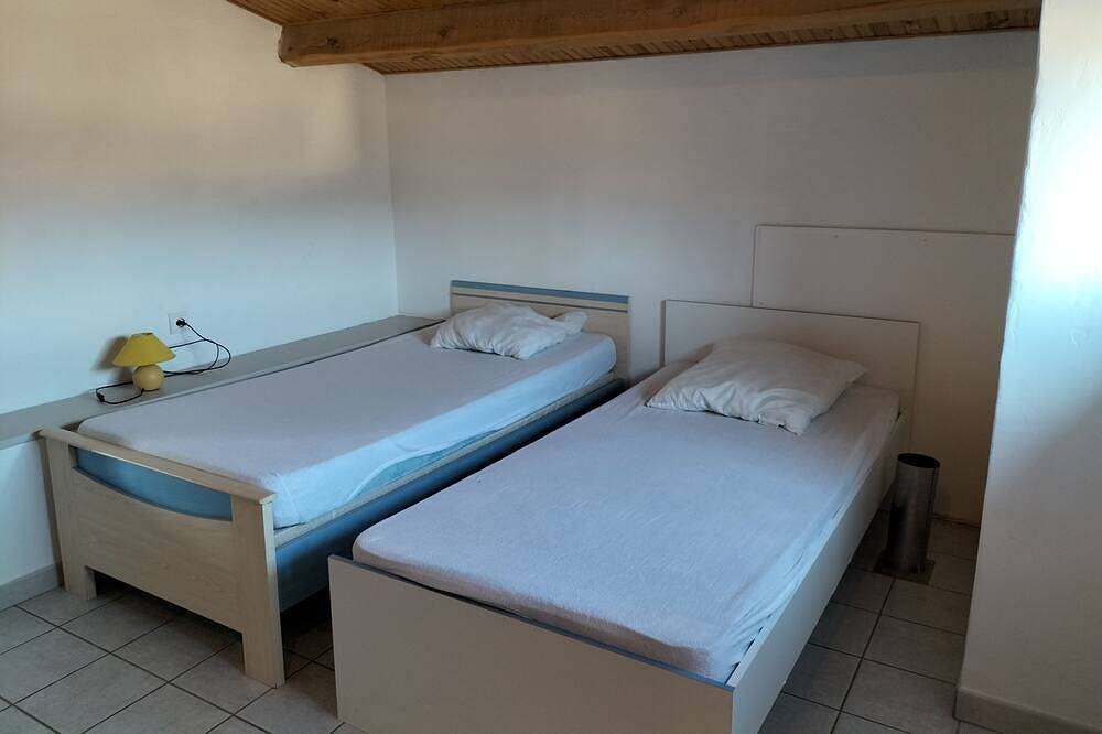 Ganze Wohnung, 95m2 Wohnung Seeblick in Les Salles-sur-Verdon, Brignoles Region