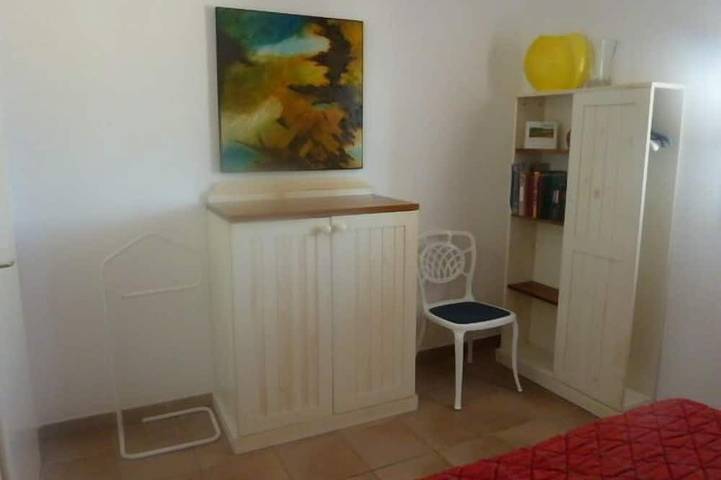 Gîte pour 4 personnes, avec terrasse et jardin dans Plage du Port (Les Saintes-Maries-de-la-Mer) - 2