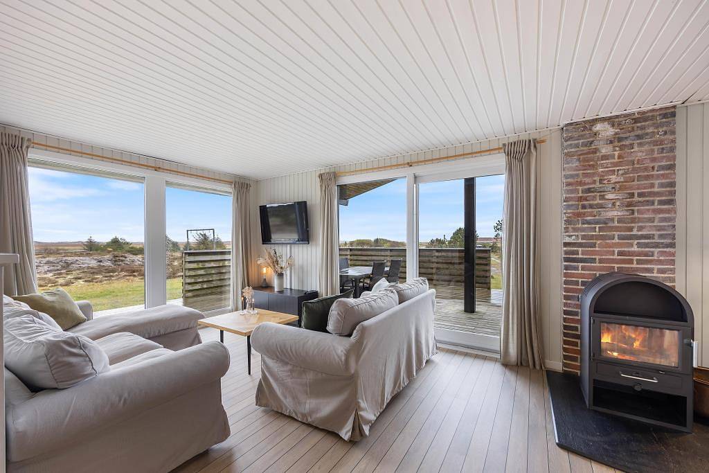 Beautiful holiday home for 6 guests and 1 dog in Hvide Sande, Holmsland Klit