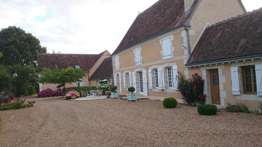 Chambre d’hôte pour 3 personnes, avec Terrasse ainsi que Jardin et Piscine