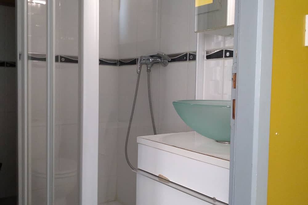 Ganze Wohnung, Saëns 3-t2 de 32m2+pkg Optionnel-centre Historique & Plages à 16km in Béziers, Côte d'Améthyste